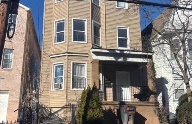 309 S 11Th St photos photos