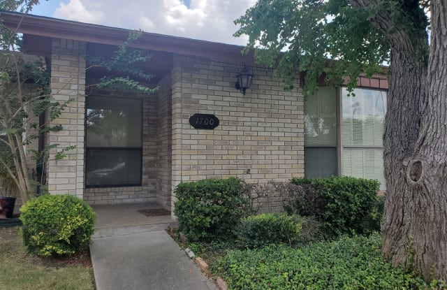 1700 Palm Valley Dr W - 1700 Palm Valley Drive West, Palm Valley, TX 78552