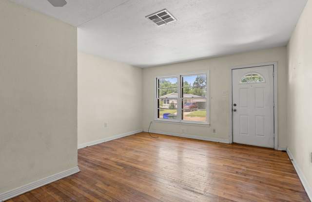 3 Bedroom For Lease Gallery 3