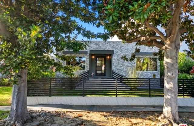 10915 Ayres Ave photos photos