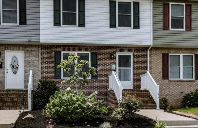 139 STEELE AVENUE photos photos