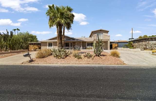 1422 E Yucca St photos photos