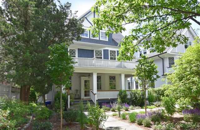 17 Meadow Avenue Gallery 3