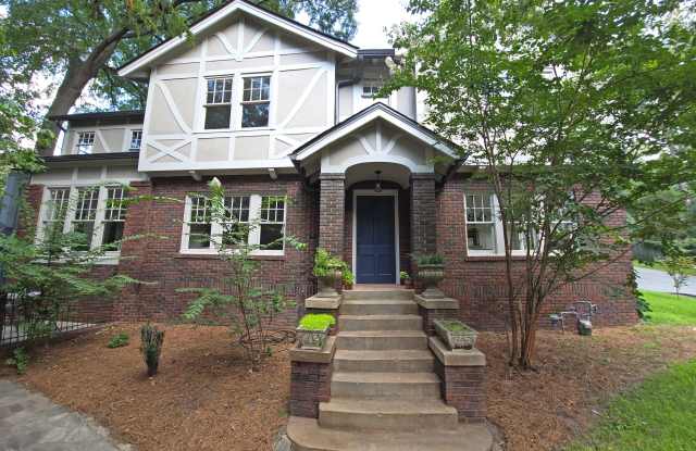 2417 Glenwood Drive Northeast photos photos