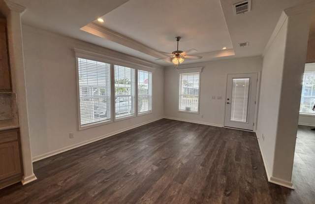 925 Sand Cay Avenue Gallery 4