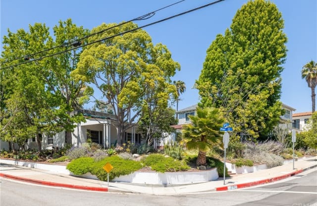 1701 Pier Avenue - 1701 Pier Avenue, Santa Monica, CA 90405