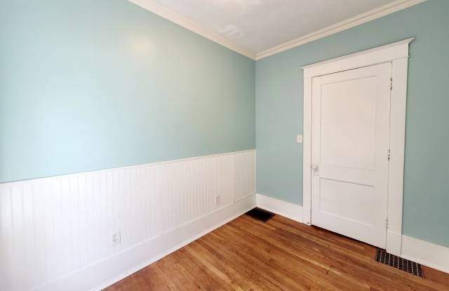 1252 Bemis Street Southeast Gallery 3