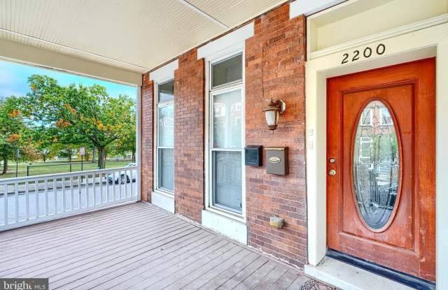 2200 BROOKFIELD Avenue unit: 1 photos photos