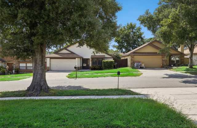 7301 SPRING VILLAS Circle Gallery 4