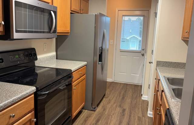 ROOMMATE MATCHING ONLY! PRE-LEASING FOR AUGUST 1, 2027! Gallery 4
