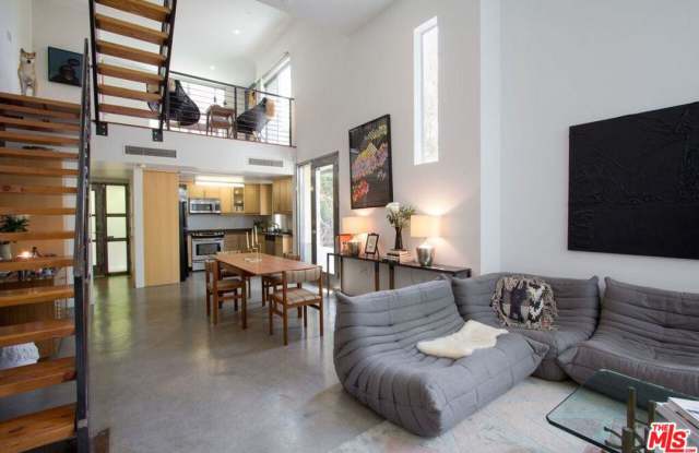 3638 HUGHES Avenue Gallery 2