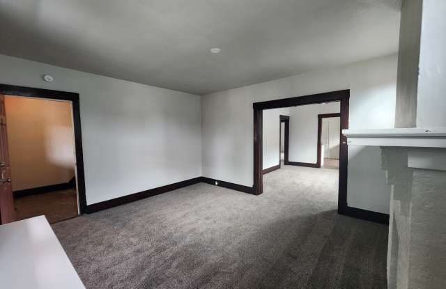 407 Franklin Street - 2 Gallery 3