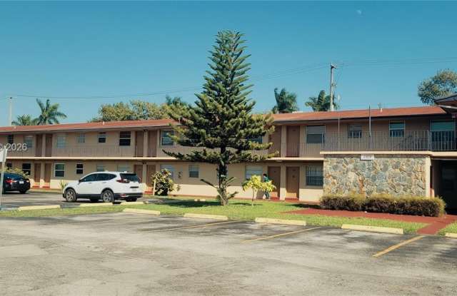 3905 SW 78th Ct photos photos