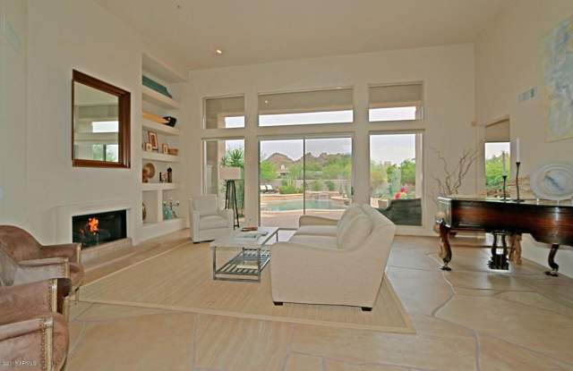 7447 E HIGH POINT Drive Gallery 4