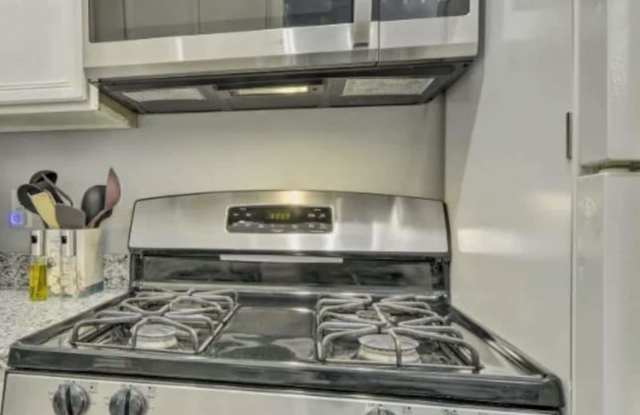 4701 Blue Bird Ct Apt E photos photos