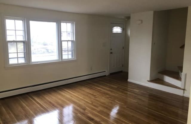 40 Main St. - 40 Main Street, Woburn, MA 01801