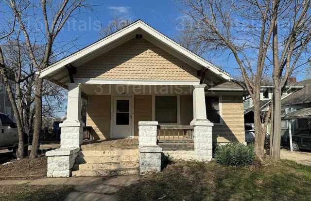 $1,095 - 2 bedroom / 1 bathroom - Single Family Home in College Hill photos photos