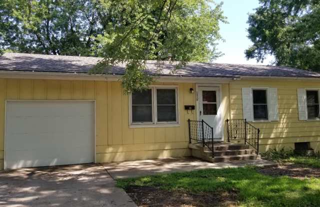 1315 N Viking Dr - 1315 North Viking Drive, Independence, MO 64056