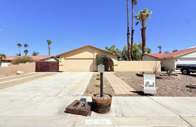 AVAILABLE NOW !! 2 Bedroom 2 Bathroom Home in Cathedral City photos photos