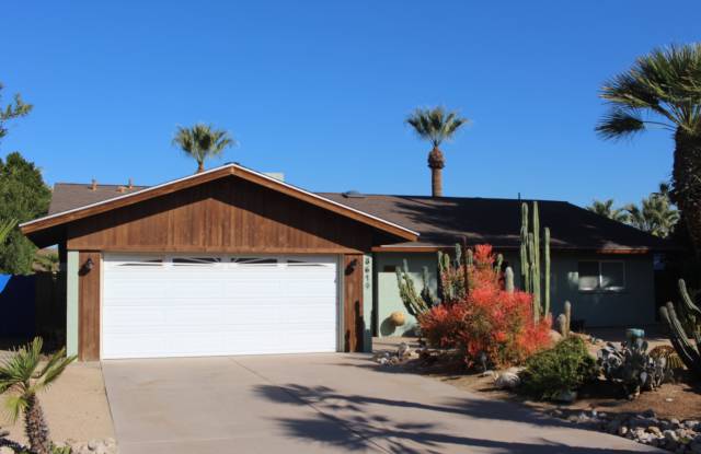 8614 E MULBERRY Street - 8614 East Mulberry Street, Scottsdale, AZ 85251