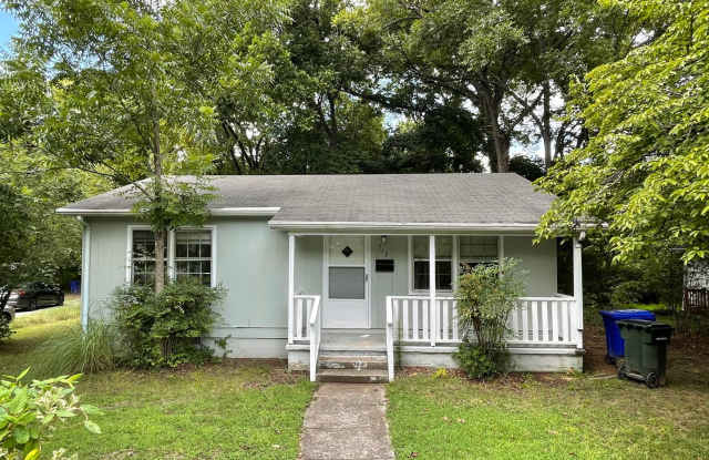 Charming 2br house on the Northside of Chapel Hill...Walk to UNC, downtown with ease! photos photos