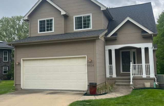 HUGE 3 Bed Home for Rent! photos photos