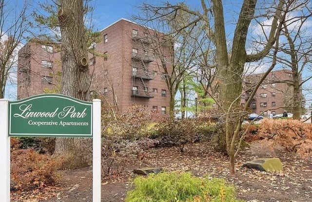 3050 Edwin Ave photos photos