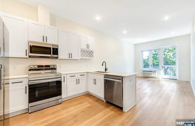 51 Queen Anne Road 312 photos photos