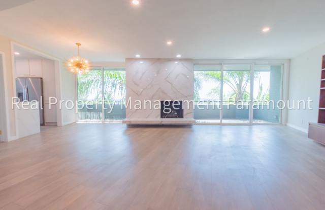 Modern View Condo Above Sunset Strip | 2BD/2BA in Prime West Hollywood Gallery 1
