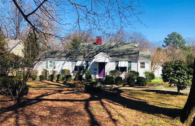511 Marsh Road - 511 Marsh Rd, Charlotte, NC 28209