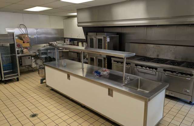 355 West Maple Road - 355 West Maple Road, Birmingham, MI 48009