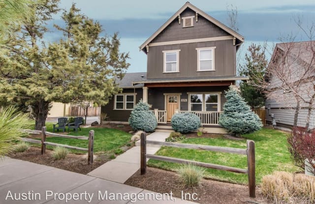 1146 NW Mt Washington St - 1146 NW Mt Washington Dr, Bend, OR 97703
