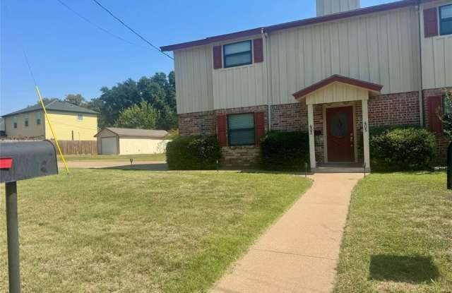 405 Olson Court - 405 Olson Court, Granbury, TX 76048