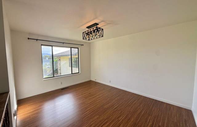 Expansive 3,600 Sq Ft Home on 10,000 Sq Ft Lot - Coming soon! Gallery 4