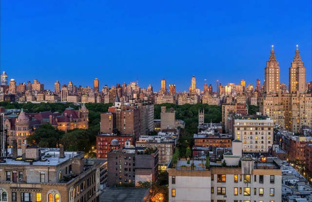 2150 Broadway Gallery 3