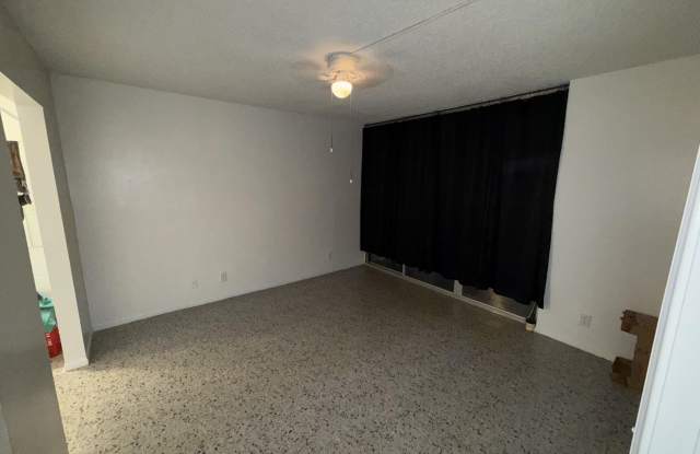 9450 LIVE OAK Place Gallery 4