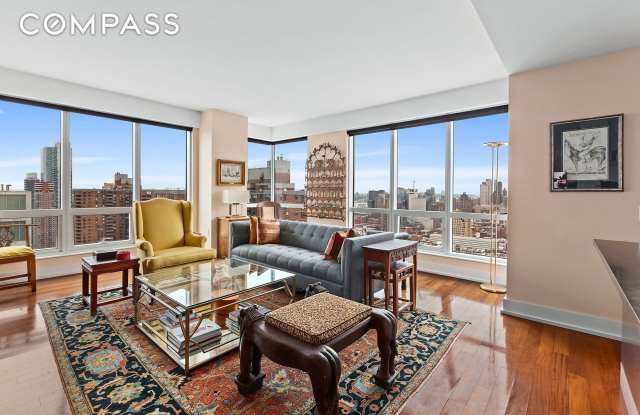 350 West 42nd Street - 350 West 42nd Street, New York City, NY 10036 350 West 42nd Street - 350 West 42nd Street, New York City, NY 10036