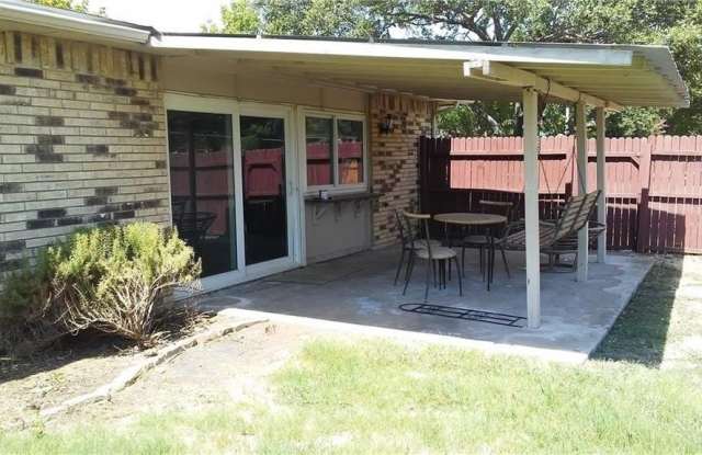 1900 Apple Valley Road Gallery 3
