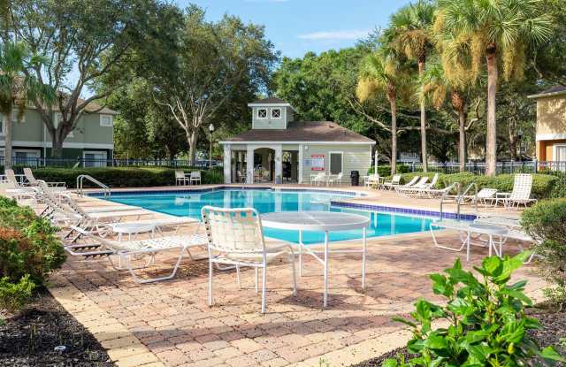 Beautiful end unit townhouse with 3 bdrms, 2-1/2 baths and 2 car garage! Gallery 4
