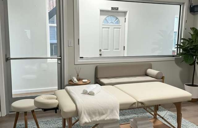 1901 N HOWARD Street unit: B photos photos