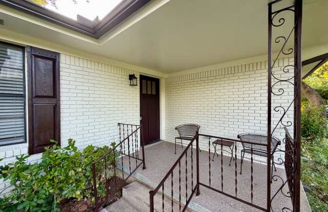 Completely Renovated 3BR / 2BA House | Midway ISD Gallery 4