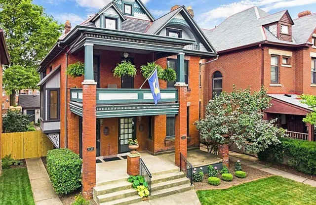 Stunning Victorian Duplex for Rent Gallery 1