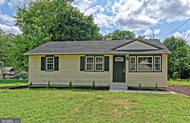 308 FLORENCE Boulevard Gallery 1