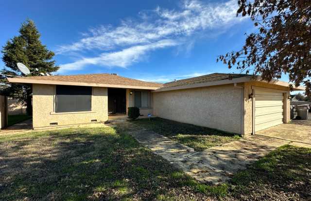 Three Bedroom - Country Living - 4555 Jefferson Boulevard, West Sacramento, CA 95691