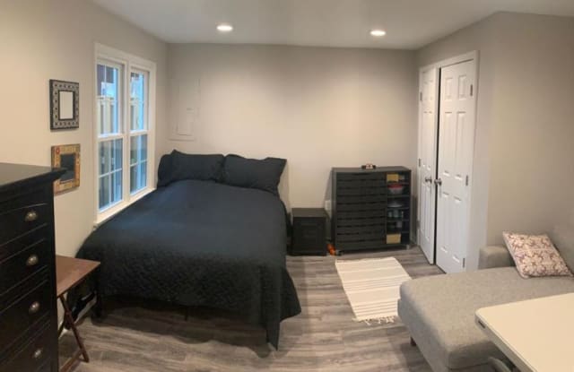 7940 wentworth pl - 7940 Wentworth Place, West Springfield, VA 22152