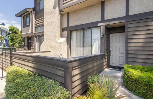 Beautifully Renovated 3-Bedroom Townhome in Reseda Gallery 3