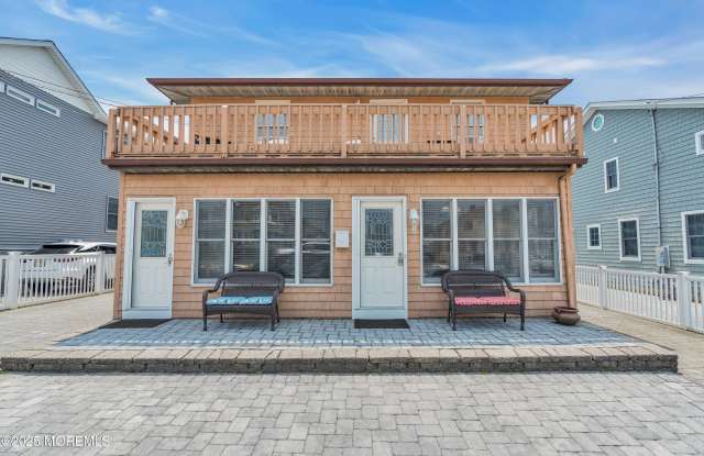 8 President Avenue unit: 1 photos photos