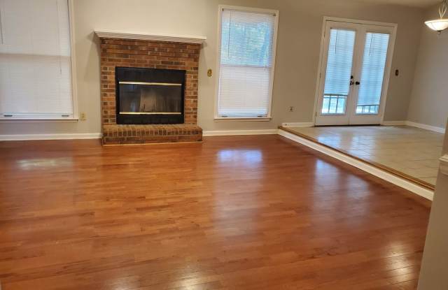 Just Listed! Single Family Home in Cary Woods! Gallery 3
