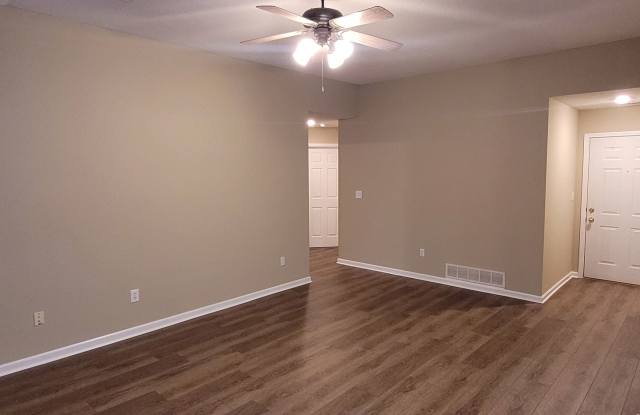 3 Bedroom, 2 Bath House Gallery 4