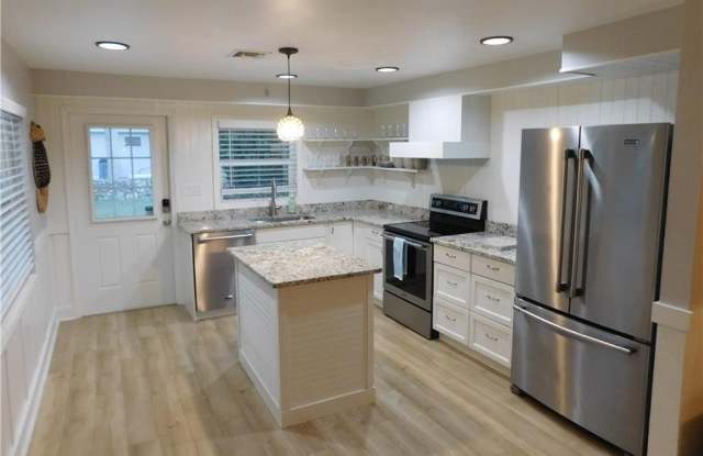 74 7th St lot: 12 Gallery 3